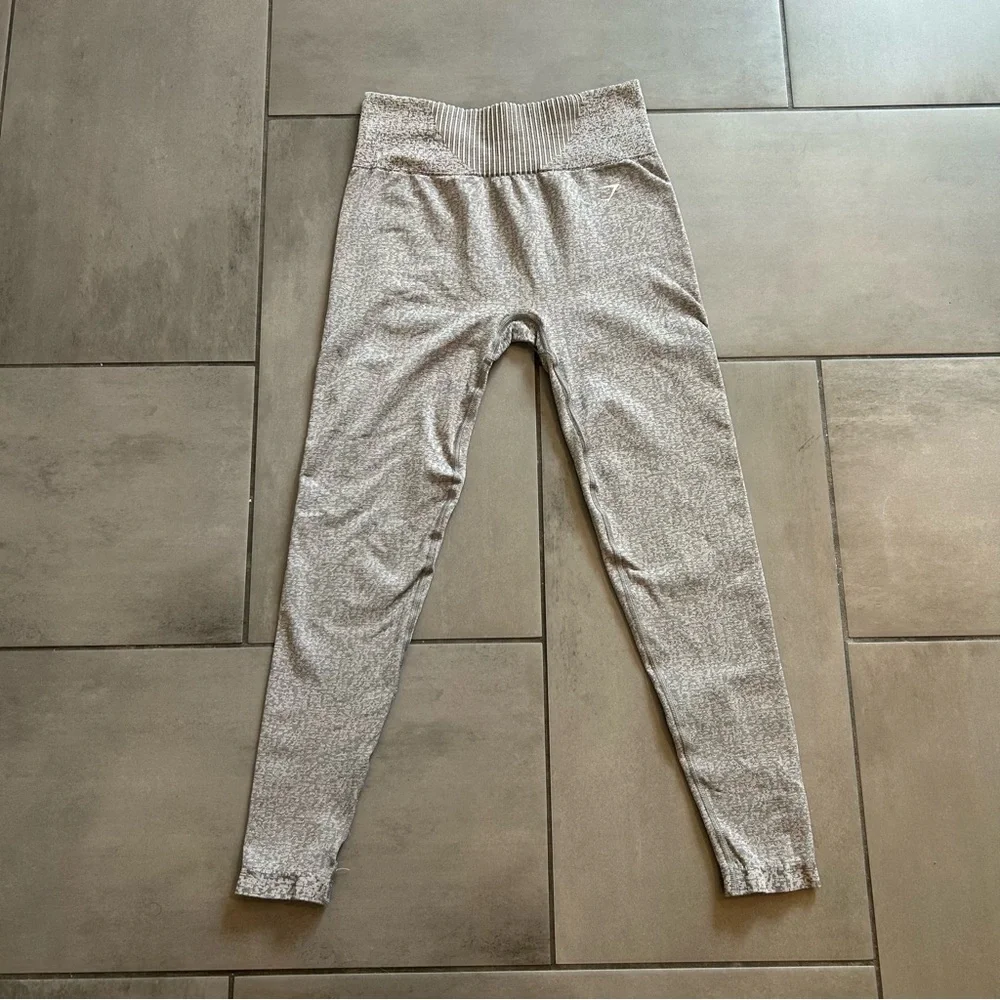 Gymshark Gray Leggings - Picture 2 of 4